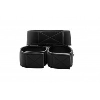Чёрный двусторонний ошейник с наручниками Reversible Collar and Wrist Cuffs